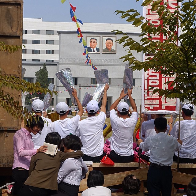 Студентите на Пхенянския медицински университет правят ежегодно изпълнение по случай спортния фестивал на учебното заведение.