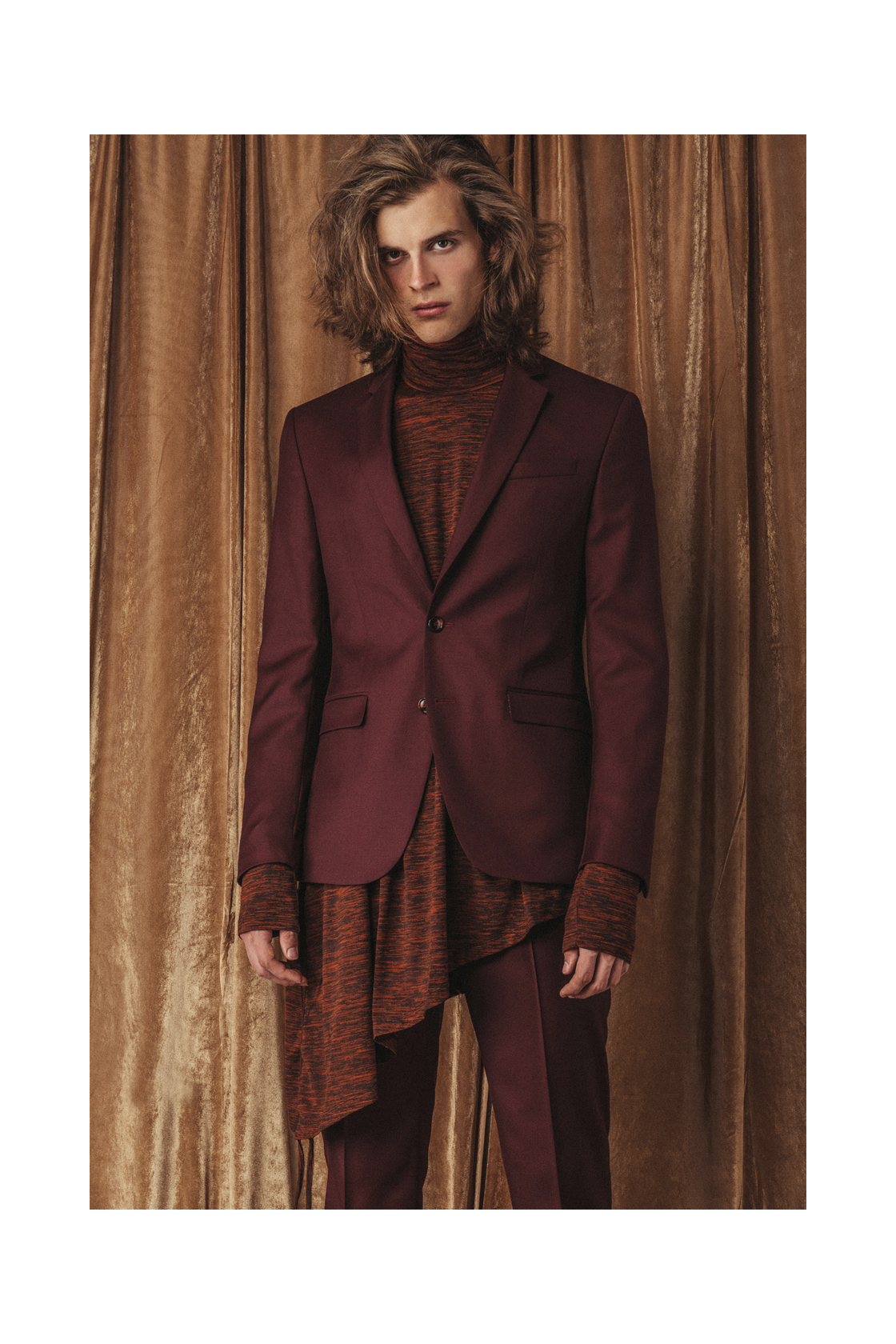 Сако и панталон Elite Collection, блуза Tom Rebl от Plus Zero Concept Store, сако Sisley, боти G-Star