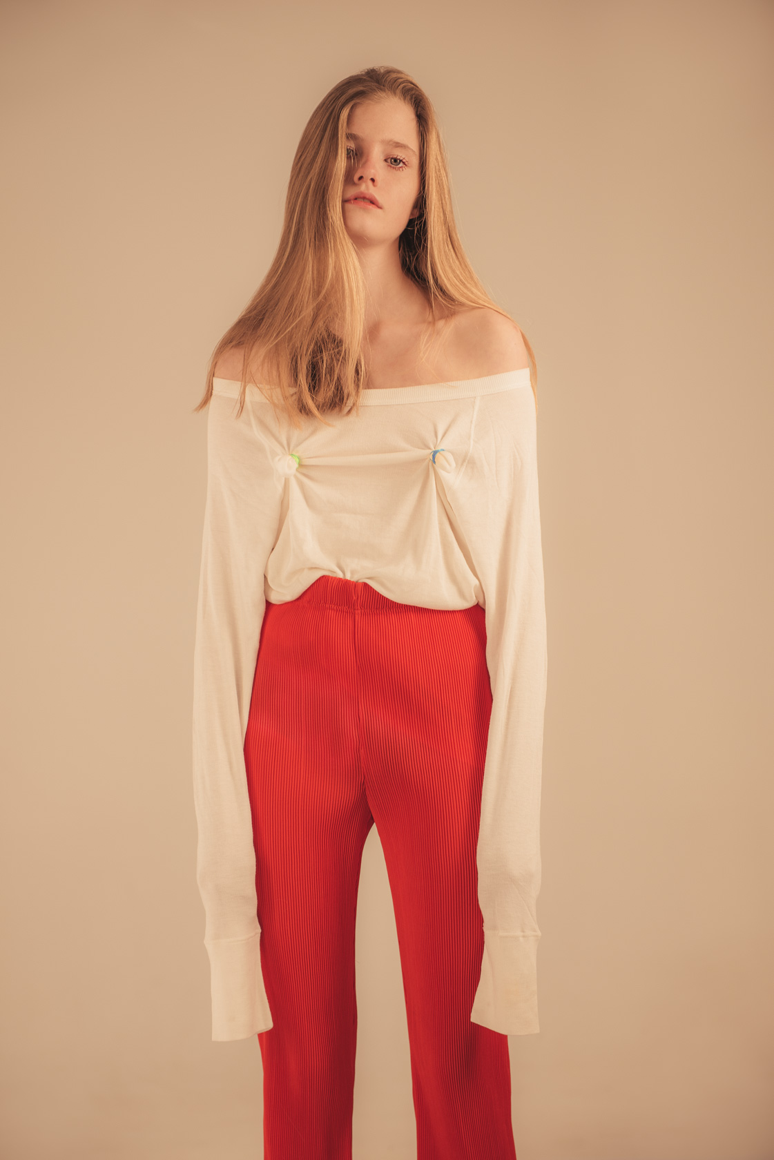 Александра С. е с панталон By Malene Birger от Plus Zero Concept Store